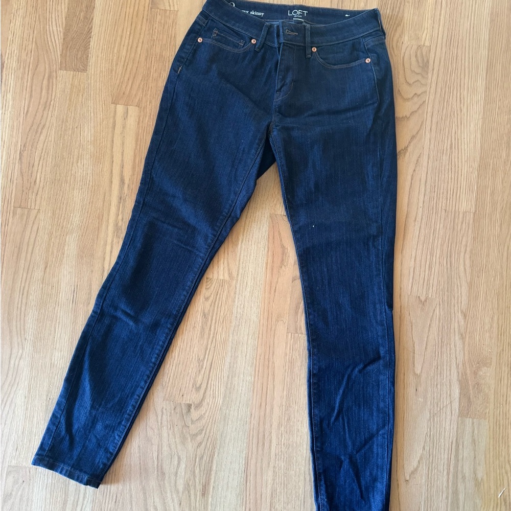 Loft Outlet curvy skinny jeans, size 2